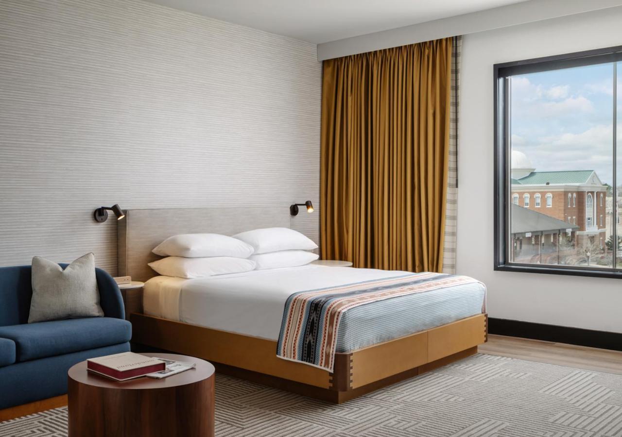 Hotel Tupelo, A Wyndham Hotel ภายนอก รูปภาพ