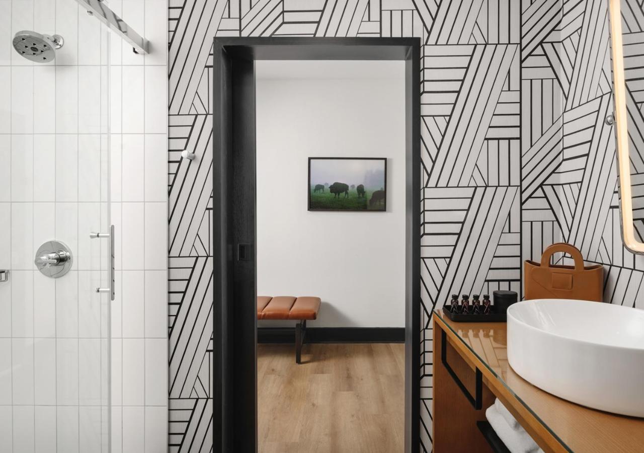 Hotel Tupelo, A Wyndham Hotel ภายนอก รูปภาพ