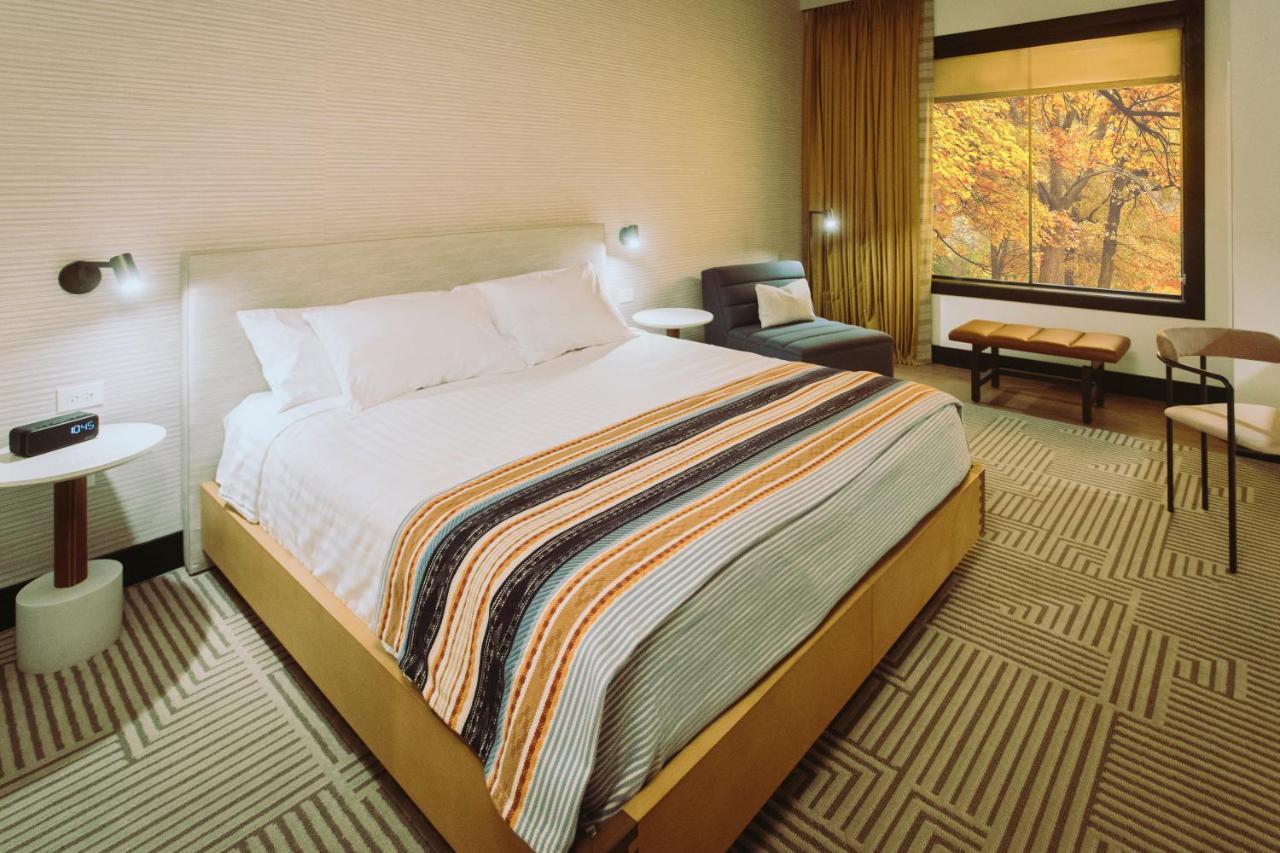 Hotel Tupelo, A Wyndham Hotel ภายนอก รูปภาพ
